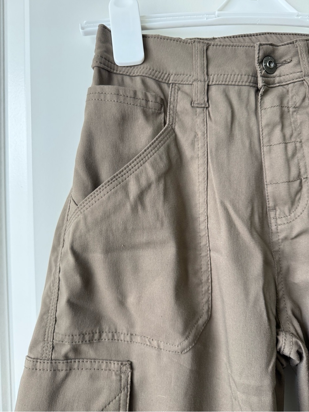 Prana Women’s Stretch Zion Cargo Pant in Mud - Picture 4 of 6